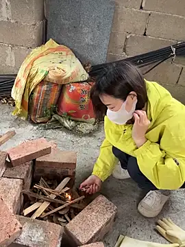 Linda-LL online show from October 2025 05:30:01 AM