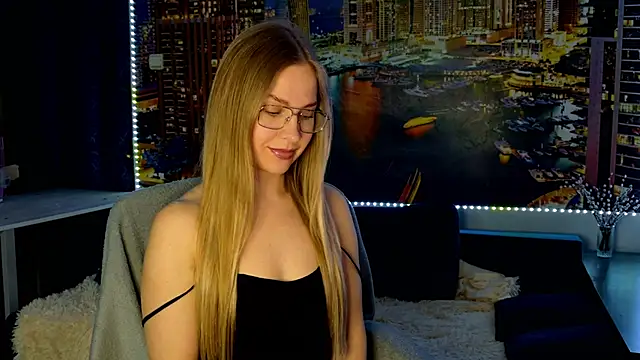Snapshot of pusyavykusya chatting on April 2026 11:24:02 AM pusyavykusya online show from April 2026 11:24:02 AM