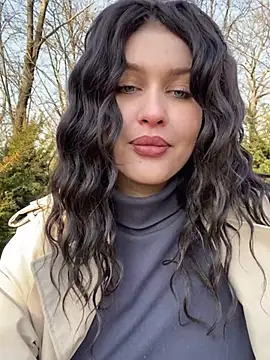 KikiWatson online show from February 2025 12:01:02 PM