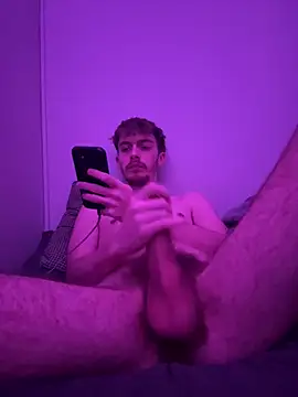 Snapshot of plumboyee chatting on December 2024 10:47:02 PM plumboyee online show from December 2024 10:47:02 PM