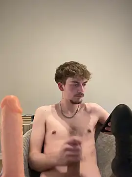 Snapshot of plumboyee chatting on December 2024 05:40:02 PM plumboyee online show from December 2024 05:40:02 PM