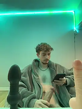 Snapshot of plumboyee chatting on December 2024 10:54:02 PM plumboyee online show from December 2024 10:54:02 PM