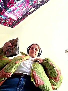 thatonespicychick online show from October 2025 02:52:01 PM