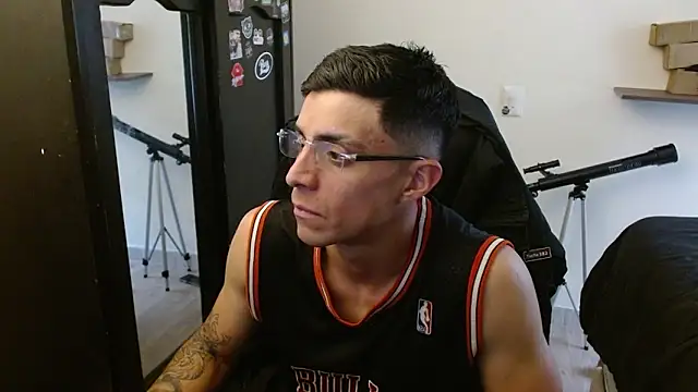 kv   xxx  online show from April 2026 07:51:02 PM