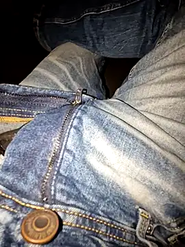 Landryyyyy online show from December 2024 10:41:02 PM