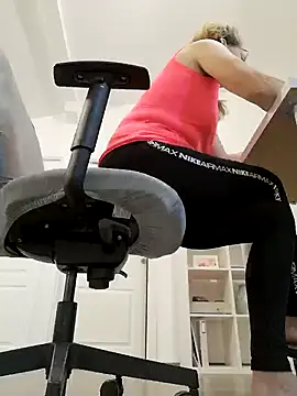 uber babe online show from February 2025 07:00:01 PM