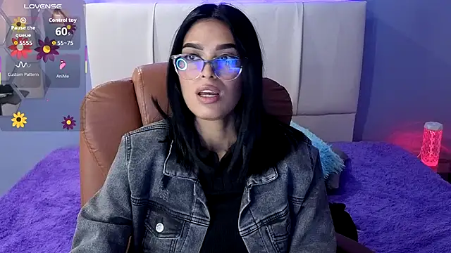 AlessiaVal  online show from September 2025 03:45:01 PM