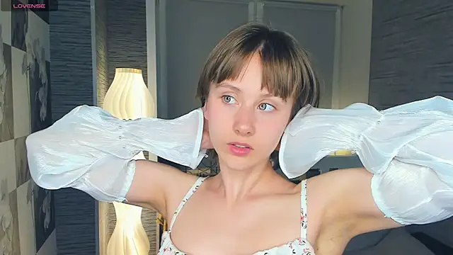 Snapshot of EthalBuffkin chatting on June 2026 07:18:01 PM EthalBuffkin online show from June 2026 07:18:01 PM