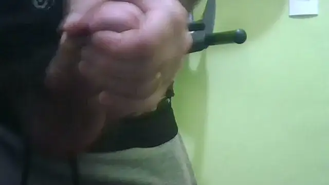 Snapshot of loganwolverine02 chatting on November 2025 01:00:01 PM loganwolverine02 online show from November 2025 01:00:01 PM