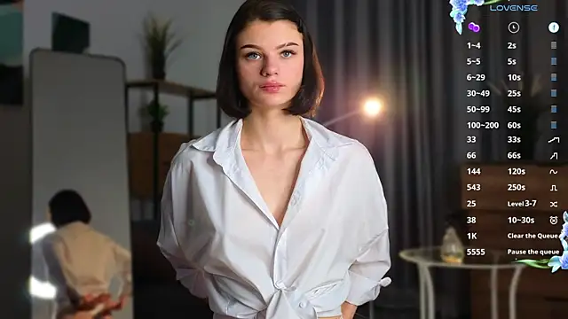 Snapshot of MimiLoll chatting on January 2025 06:43:01 PM MimiLoll online show from January 2025 06:43:01 PM