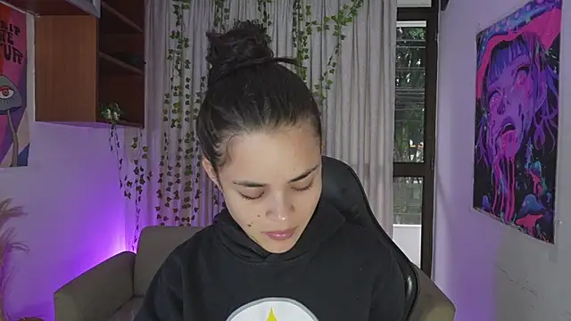 HannaRhodes online show from February 2026 02:10:01 PM