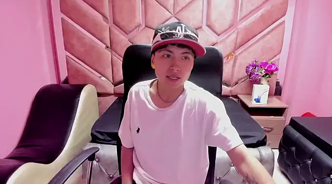 Snapshot of Im_Mathias chatting on January 2025 05:40:02 AM Im Mathias online show from January 2025 05:40:02 AM