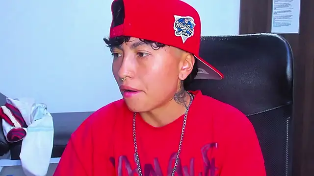 Snapshot of Im_Mathias chatting on February 2026 01:23:01 AM Im Mathias online show from February 2026 01:23:01 AM