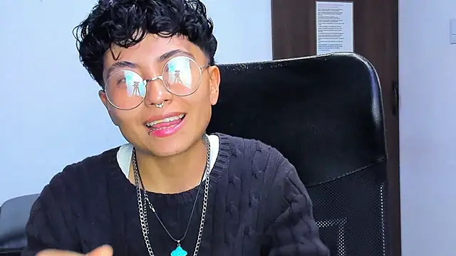 Snapshot of Im_Mathias chatting on February 2026 02:45:01 AM Im Mathias online show from February 2026 02:45:01 AM