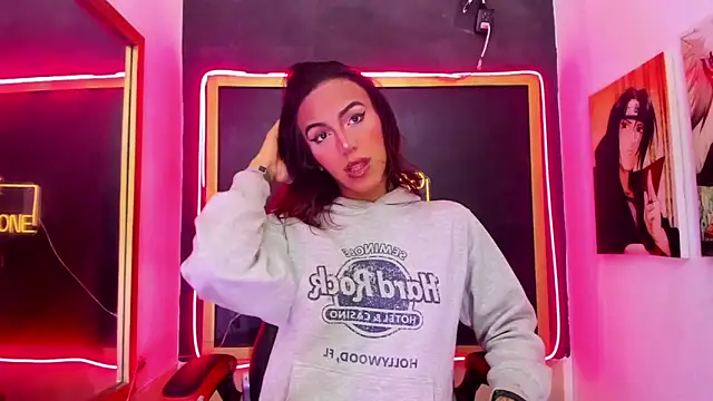 Isabella stanford2 online show from October 2025 01:34:02 PM