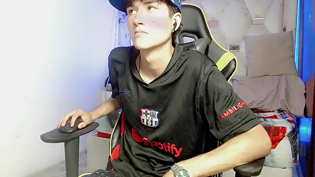 johnny cagee online show from September 2025 04:50:02 AM