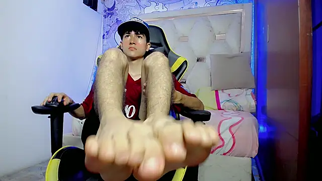 johnny cagee online show from November 2025 04:24:02 AM