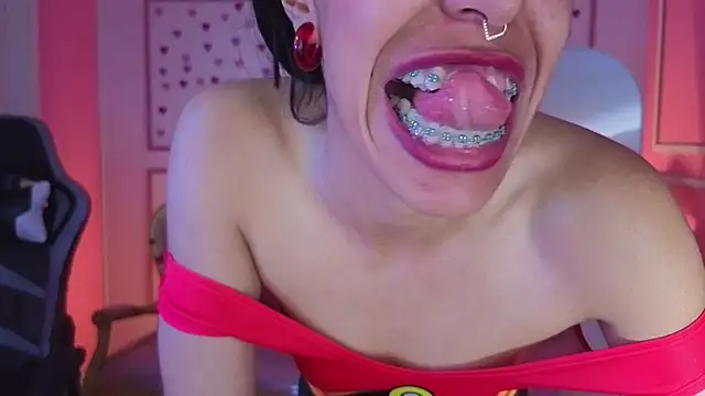 stephania t online show from October 2025 02:37:01 PM