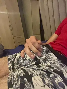 Snapshot of erenmagic chatting on November 2025 08:30:01 PM erenmagic online show from November 2025 08:30:01 PM