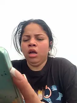 Elaa euphoria online show from December 2024 06:43:02 PM