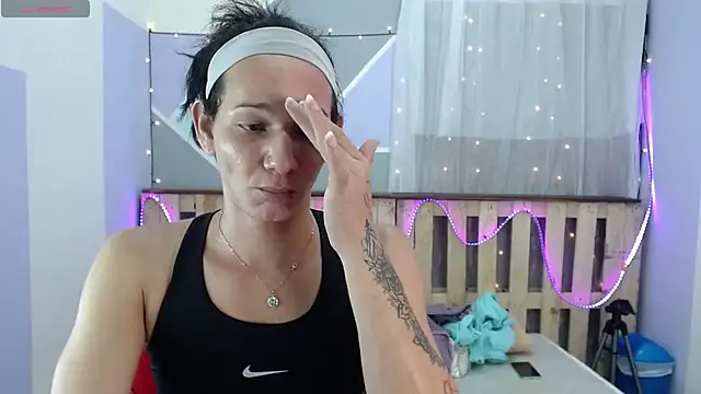 Michellcockxxx online show from February 2025 08:50:01 AM