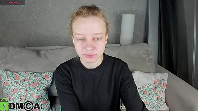 Michelle Blond online show from March 2026 08:38:01 AM