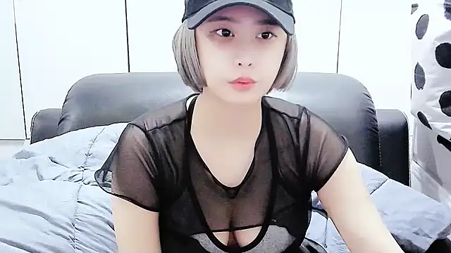 yourz tw online show from November 2025 10:56:01 PM