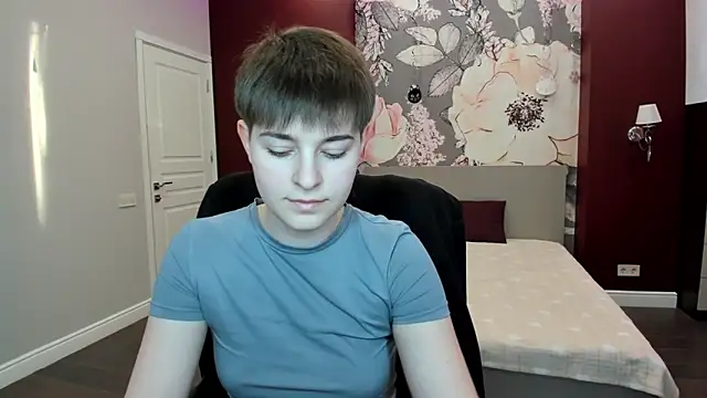 EmiliaYours online show from March 2026 02:54:02 PM