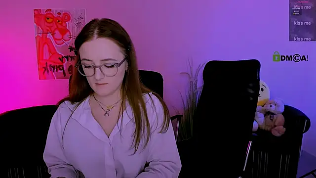 luna berryy online show from February 2026 10:30:01 PM