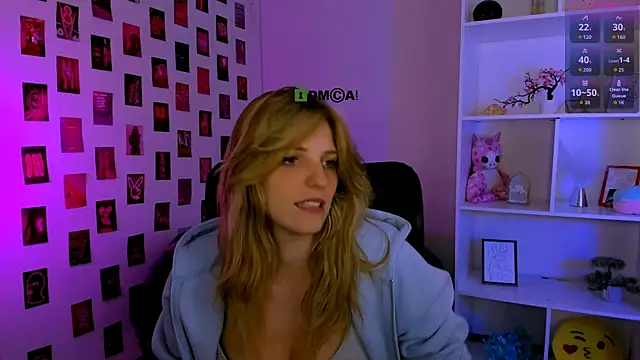 Snapshot of luna_berryy chatting on July 2026 02:05:17 AM luna berryy online show from July 2026 02:05:17 AM