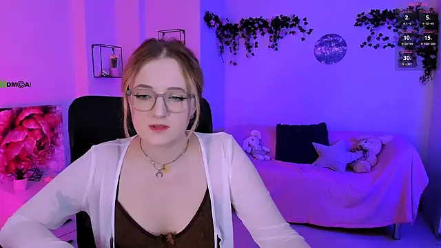 Snapshot of luna_berryy chatting on July 2026 07:08:02 PM luna berryy online show from July 2026 07:08:02 PM