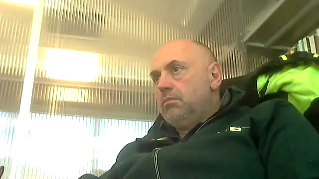 Snapshot of pantomax chatting on April 2026 10:18:01 AM pantomax online show from April 2026 10:18:01 AM
