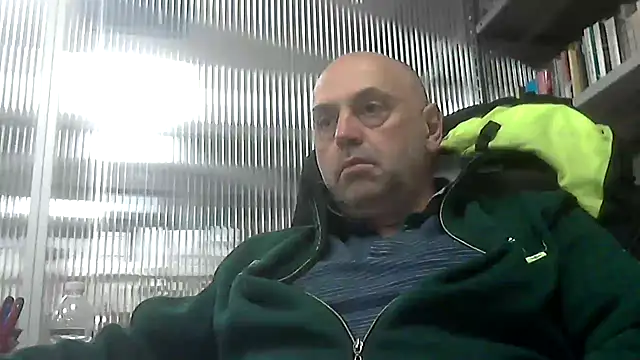 Snapshot of pantomax chatting on April 2026 11:32:02 PM pantomax online show from April 2026 11:32:02 PM