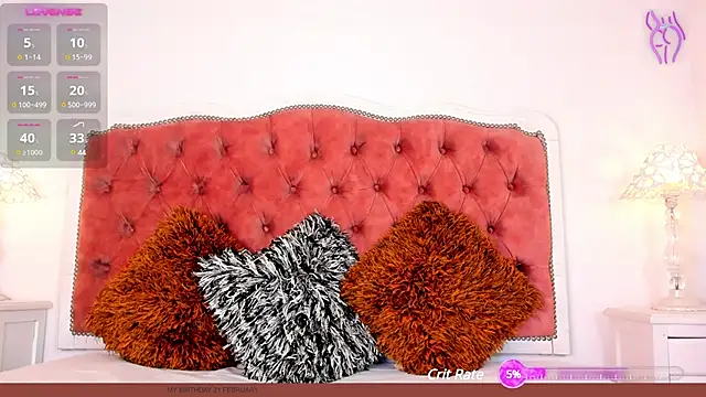 amberlitle online show from February 2025 12:00:02 PM