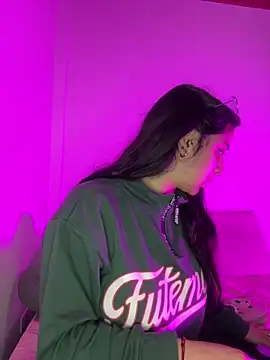 Snapshot of Cassie-millers chatting on December 2024 01:20:02 PM Cassie-millers online show from December 2024 01:20:02 PM