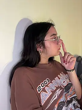 Snapshot of Cassie-millers chatting on December 2024 06:03:02 PM Cassie-millers online show from December 2024 06:03:02 PM