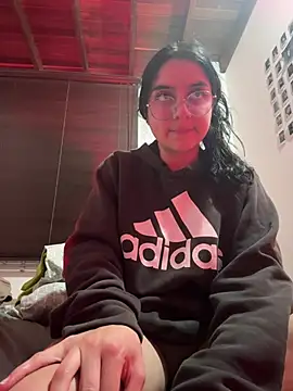 Snapshot of Cassie-millers chatting on January 2025 11:43:02 PM Cassie-millers online show from January 2025 11:43:02 PM