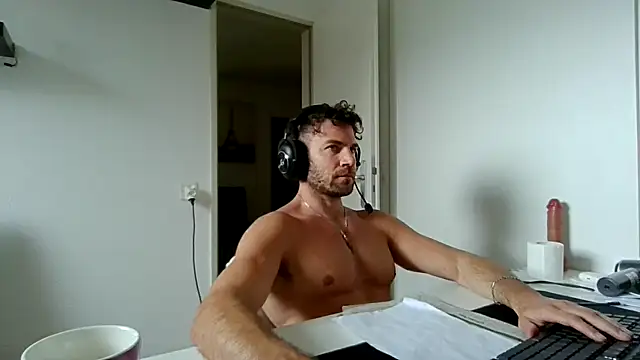 alpha-hunk online show from April 2026 11:49:01 AM