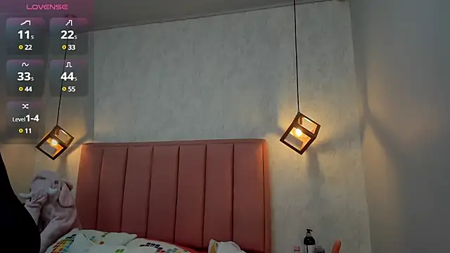 Snapshot of MAYROBERTSS chatting on January 2025 12:24:02 PM MAYROBERTSS online show from January 2025 12:24:02 PM