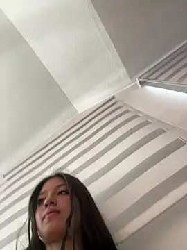 Snapshot of Kyna_euphoria chatting on February 2025 07:35:02 PM Kyna euphoria online show from February 2025 07:35:02 PM