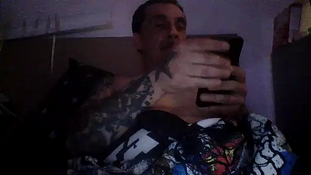 Snapshot of CandiedPompano chatting on June 2026 04:22:02 AM CandiedPompano online show from June 2026 04:22:02 AM