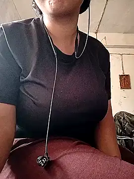 ruhi2003 online show from February 2025 12:36:01 PM