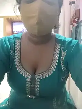 Snapshot of Dr_Chhaya chatting on February 2025 03:19:01 PM Dr Chhaya online show from February 2025 03:19:01 PM