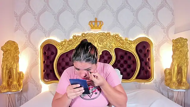 KendralHolson online show from November 2025 04:22:02 AM