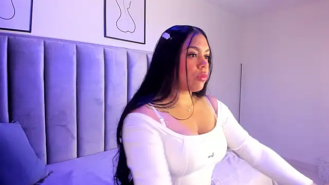 Laiia Page online show from November 2025 11:46:01 AM