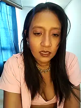 Snapshot of cami_victoria chatting on October 2025 07:22:02 PM cami victoria online show from October 2025 07:22:02 PM