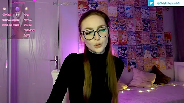 Snapshot of Milky_way_UwU chatting on December 2024 04:23:02 AM Milky way UwU online show from December 2024 04:23:02 AM