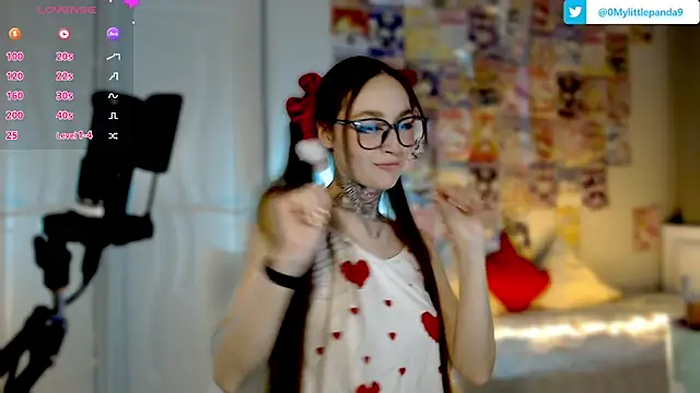 Snapshot of Milky_way_UwU chatting on March 2025 01:07:01 AM Milky way UwU online show from March 2025 01:07:01 AM