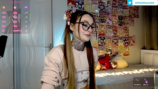 Snapshot of Milky_way_UwU chatting on March 2025 12:06:02 AM Milky way UwU online show from March 2025 12:06:02 AM