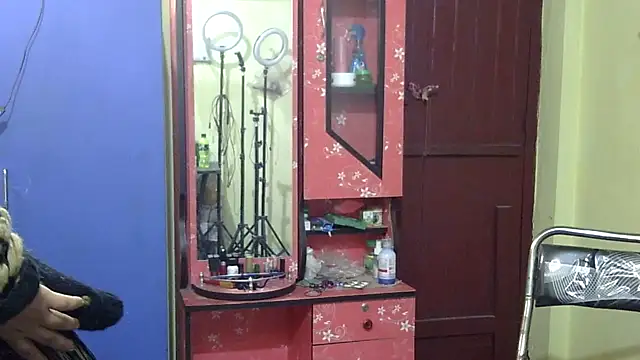 Snapshot of Pramila_Manish chatting on December 2025 11:32:02 PM Pramila Manish online show from December 2025 11:32:02 PM